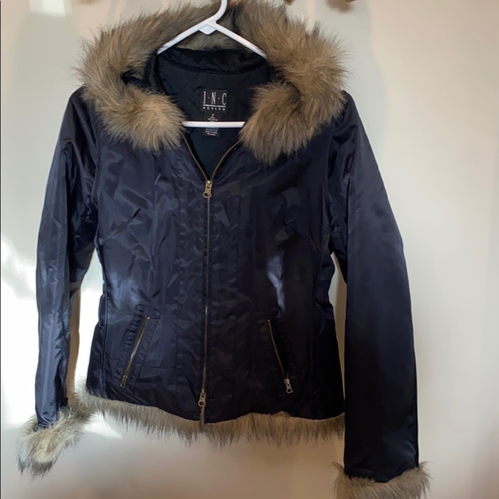 Woman’s hooded Jacket with Faux Fur